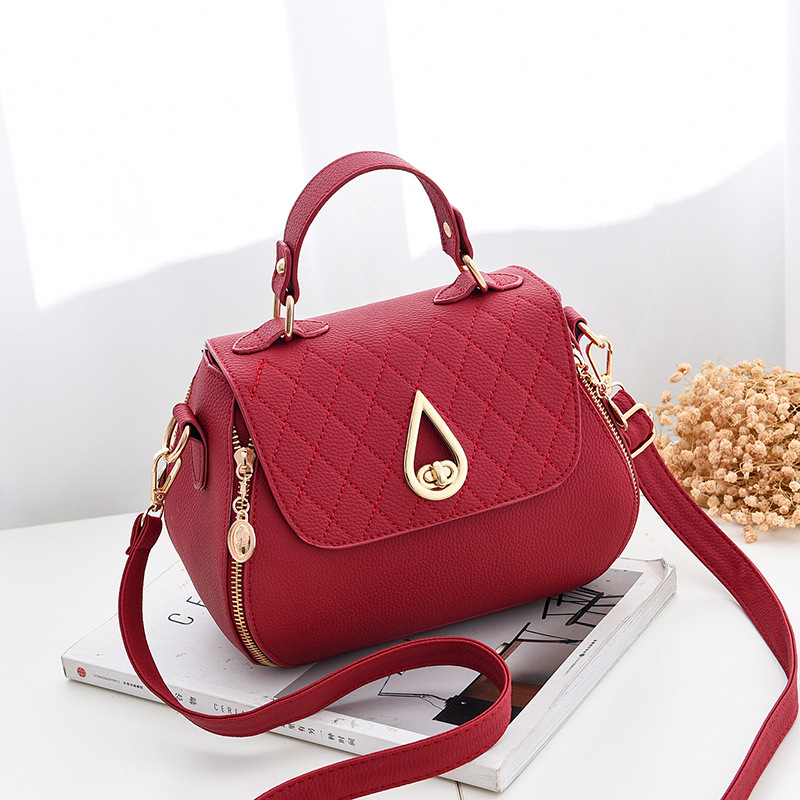 Messenger embroidered packet fashion bag for women